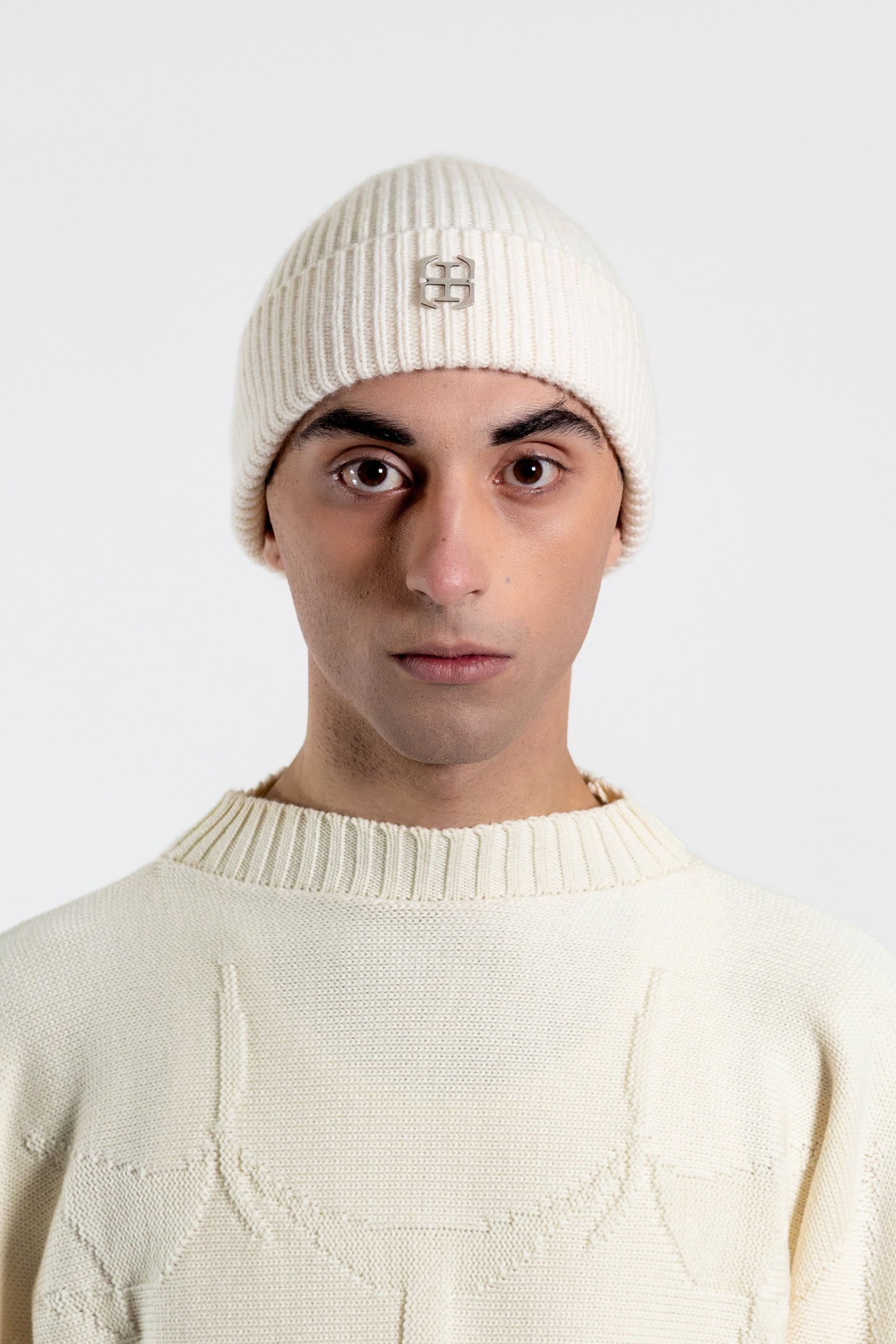 METALLIC LOGO CREAM BEANIE